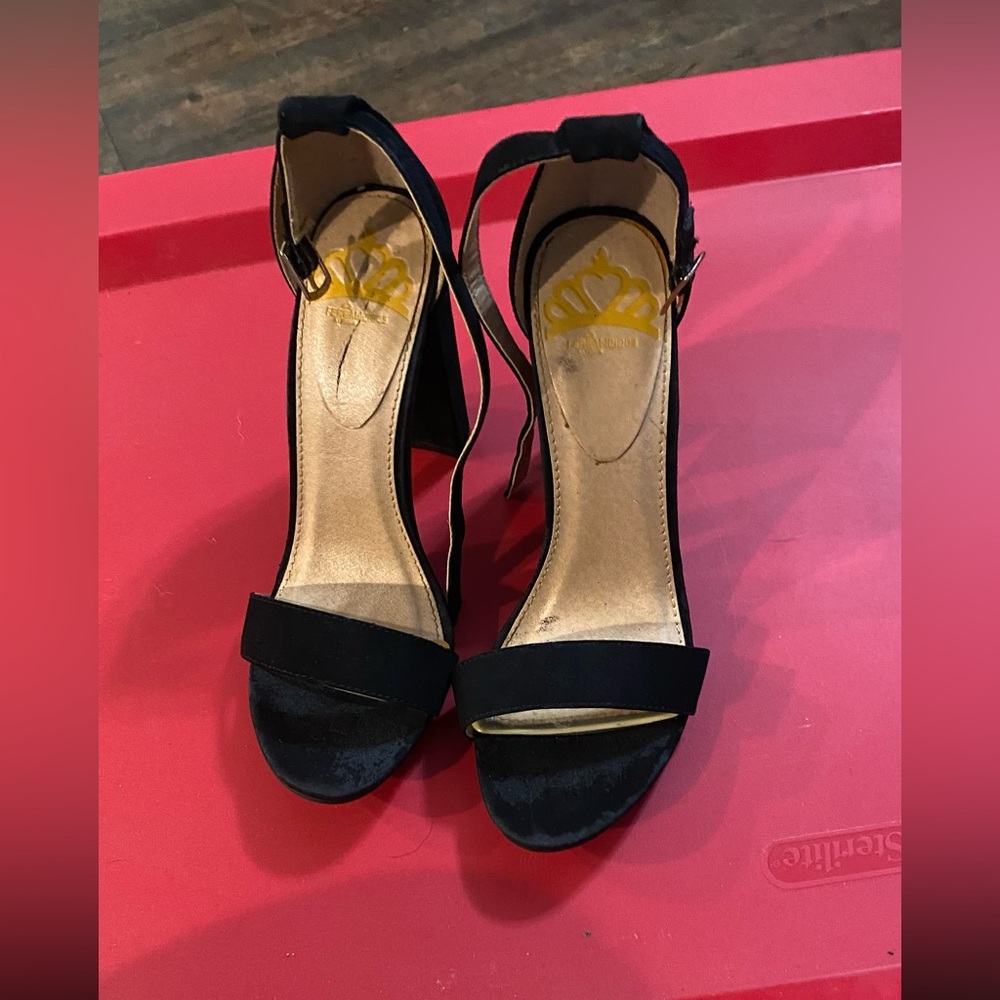 Fergalicious Elegant Black Women's Heels Size 6 Used Good Condition